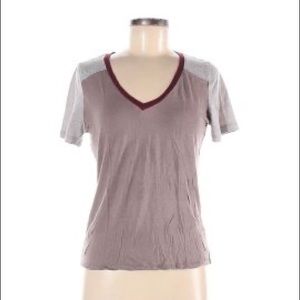 Color Block Soft Mauve/Gray T-shirt from Tilly’s